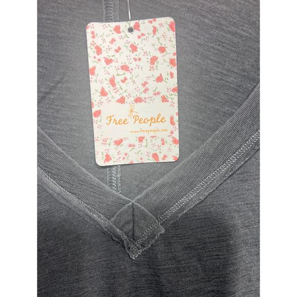 We The Free On My Mind Womens V-Neck Long Sleeve Loose Top Black Size L NWT - Picture 9 of 12